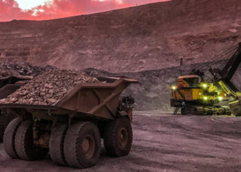 Chile se une al EITI para mayor transparencia en la minería de cobre y litio.