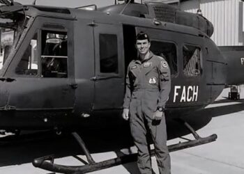 Sergio Hidalgo: el piloto de la FACh que murió en un accidente y que creció rodeado de aviones.