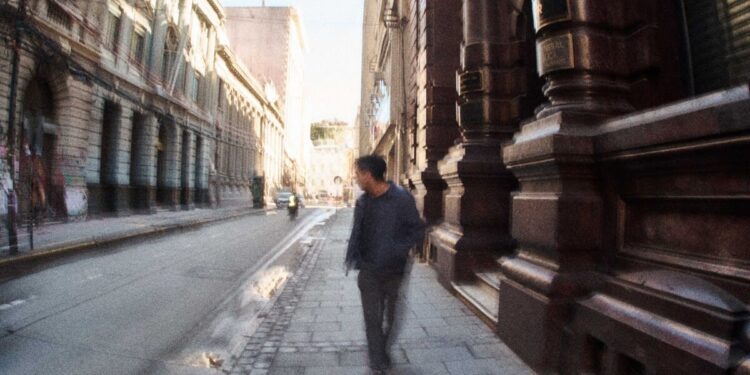 Seba & El Monstruo estrenan un doble single con “Amigo” y “Los Perros”.