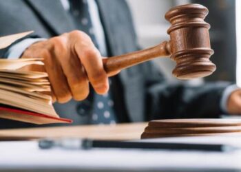 AVISO LEGAL: RESUMEN DE SENTENCIA | El Amanecer de los Herrera