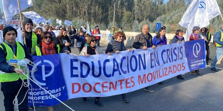 Corte Suprema manda a devolver los descuentos a los profes