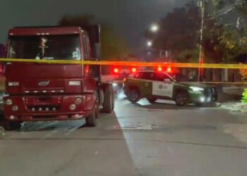 Carabinero recibió un disparo en una pierna durante un enfrentamiento con un delincuente al que intentaba arrestar en Recoleta: su condición es estable.