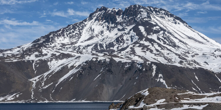 Planchón-Peteroa: incremento en la actividad volcánica requiere intensificar la vigilancia en el Maule.