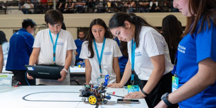 Final Nacional de Robótica y Videojuegos juntará a cabros y cabras de todo Chile en Valparaíso.