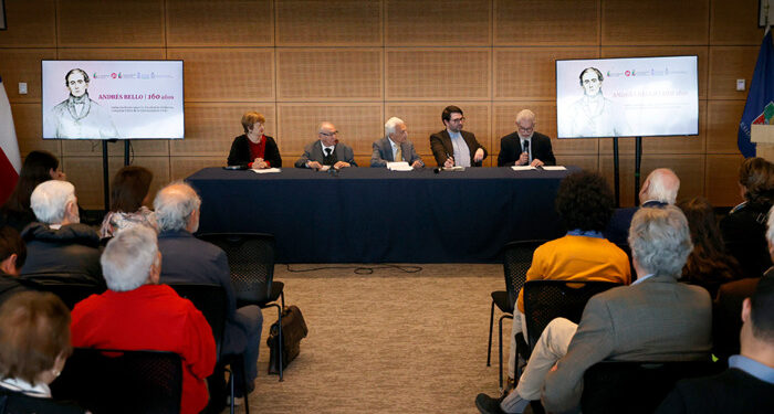 U. de Chile cuida los manuscritos de Andrés Bello.