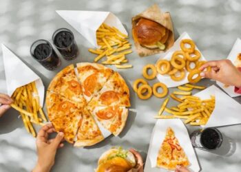 Especialistas de diferentes países advierten que los alimentos ultraprocesados representan un riesgo para la salud global.