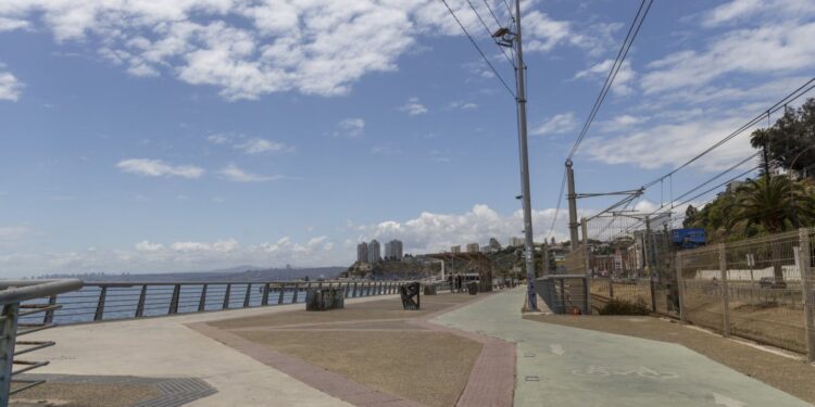 «Valparaíso resplandece en unidad»: se espera que una jornada de limpieza y embellecimiento reúna a vecinos, organizaciones y comerciantes.