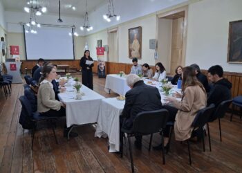 Mesa técnica convoca a representantes del sector salud para potenciar la prevención en adultos mayores.