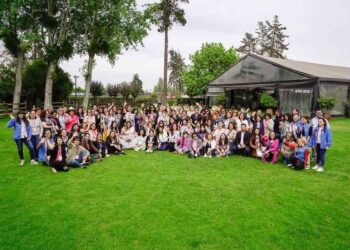 Mujeres del ámbito rural impulsan su participación política y social en la Escuela de Lideresas 2025 de INDAP.