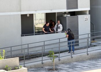 Huechuraba entrega 504 casas del proyecto “Cumbres de Girasoles”