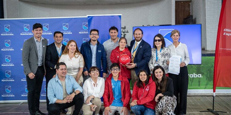 Huechuraba fortalece colaboración con la Fundación Olimpiadas Especiales.
