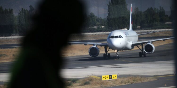 «El aeropuerto de Temuco corre el riesgo de explotar»: La grave amenaza que conmociona a toda La Araucanía.