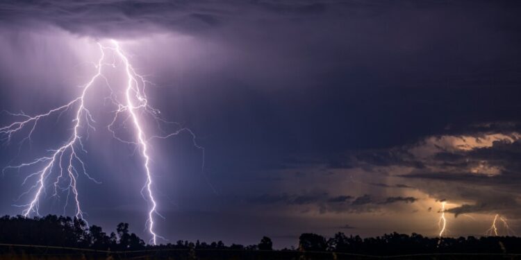 Advertencia de lluvias y tormentas eléctricas para Los Ángeles y sectores de la provincia del Biobío.