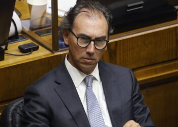 Figueroa sostiene que Chile Vamos «dejó de existir con el presidente Piñera» y sugiere que la coalición necesita «una profunda reflexión».