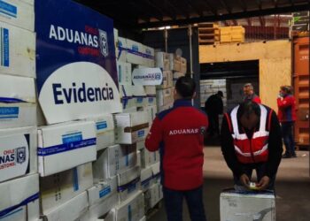 Desmantelan una red de contrabando que funcionaba en la Zona Franca de Punta Arenas.