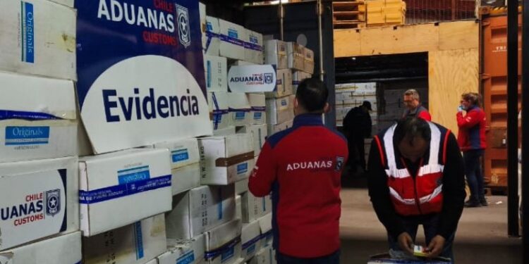 Desmantelan una red de contrabando que funcionaba en la Zona Franca de Punta Arenas.