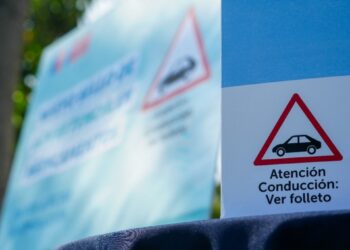 Lanzan el primer etiquetado de medicamentos que alerta sobre posibles efectos en la conducción de vehículos.