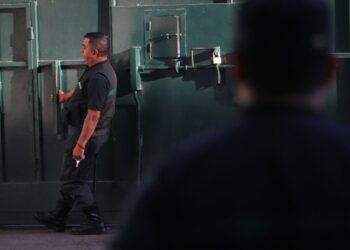 Diputados de RN solicitan investigar fiesta en Santiago con alcohol y música: «No son suficientes las indagaciones internas de Gendarmería»