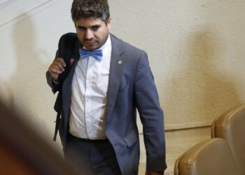 Lagomarsino critica la gestión del PC en el Servicio de Salud de Valparaíso y se distancia del oficialismo: «No voto por Jeannette Jara»