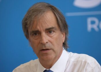 Senador Cruz-Coke solicita a Kast participar en más debates: «Está postulándose a Presidente de la República, debe asistir».