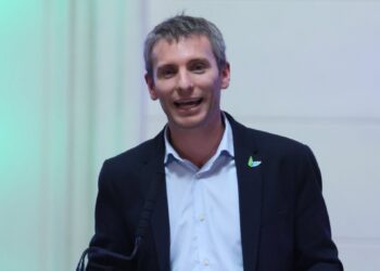 Presidente de Evópoli y posible renuncia de Jara al PC si asume en La Moneda: «Nos está tomando por tontos a todos.»