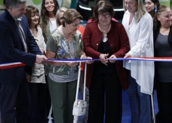 Colina promueve la Política de Buen Trato con nuevos estacionamientos preferenciales.