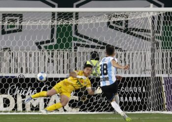 Santiago Wanderers pierde frente a Magallanes y pone en riesgo su lugar en la liguilla.