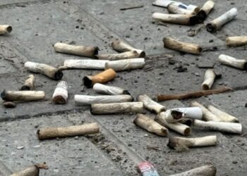 Ñuñoa inicia campaña “Cero Colillas” regalando ceniceros.