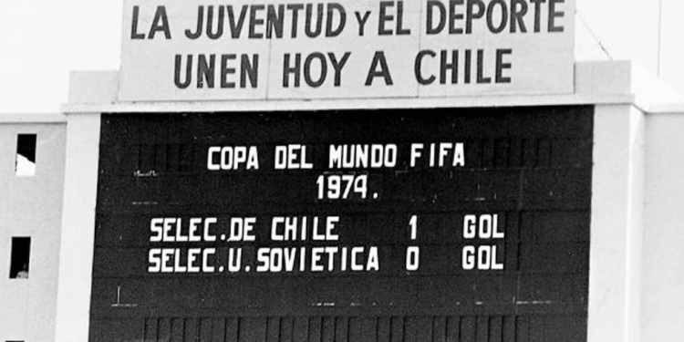 A 53 años del «partido fantasma»: un gol en 28 segundos y un estadio desierto al inicio de la dictadura en Chile.