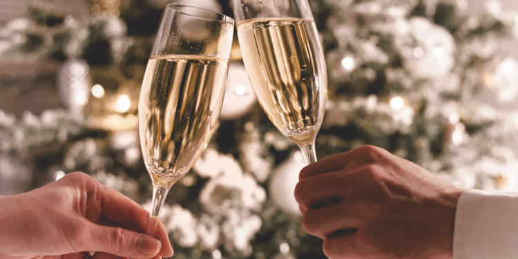 Talca congrega a reconocidas viñas en un evento multitudinario enfocado en el espumante maulino.