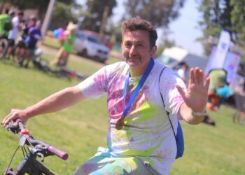 Cientos de participantes animaron la primera Cicletada Color UOH en Colchagua.