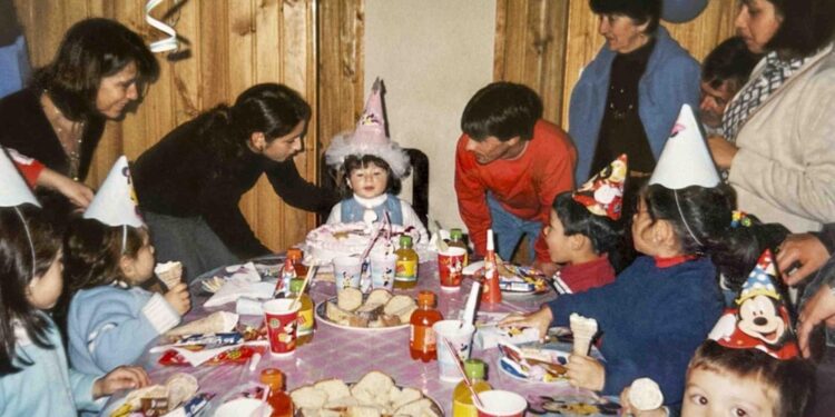 CCU conmemora sus 175 años con una muestra fotográfica: “Momentos que refrescan nuestra historia”