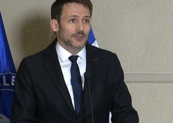 Cámara da luz verde a acusación constitucional contra el exministro Diego Pardow.