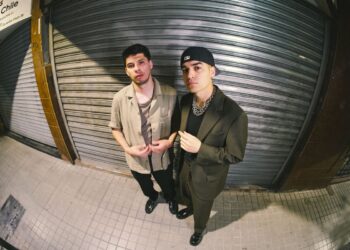 VEINTE TR3CE estrena “Amor Marchitao” en collab con Clavito.