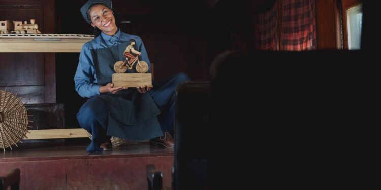 “Chiqui chiqui chá”: obra revive la historia ferroviaria de San Bernardo.