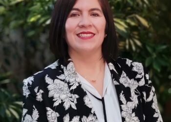 Cuando la escuela se mantiene firme: financiamiento, administración y significado pedagógico.