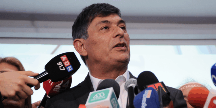 ¿A qué candidato se destinarán los votos de Parisi? PDG anunciará su posición esta semana mientras las encuestas presentan diferentes escenarios.