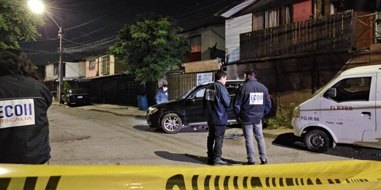 Conductor fallece tras ser emboscado por individuos desde otro vehículo en Puente Alto.