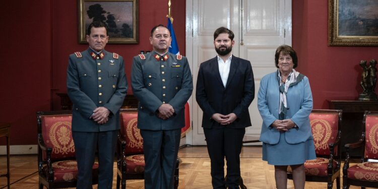 ¿Quién es Pedro Varela, el nuevo Comandante en Jefe del Ejército nombrado por el Presidente Boric?