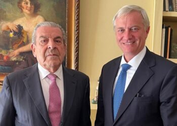 La Democracia Cristiana convoca a una reunión urgente para analizar el encuentro entre Frei y Kast, mientras los militantes solicitan la expulsión del ex Presidente.