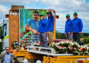 La conmovedora despedida al camionero de Los Ángeles que falleció tras el vuelco de su camión en Nacimiento.