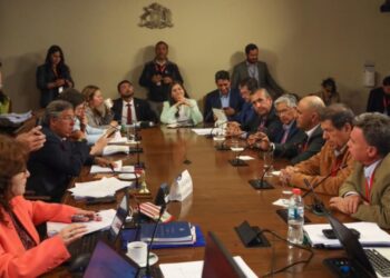 Alcaldes de municipios cordilleranos del Biobío se presentan en el Congreso para exigir soluciones sobre el SLEP.