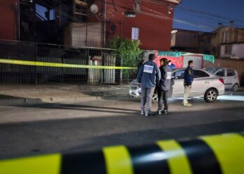 Mujer es asesinada a tiros con más de 30 impactos mientras se encontraba en su vehículo en Quilicura.