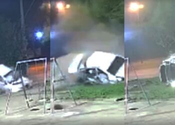 Conductor de 33 años fallece tras violento choque contra una vivienda y una plazoleta en La Pintana.