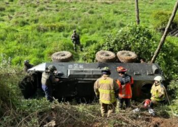 Carro blindado de Carabineros se voltea en Malleco y provoca varios heridos.