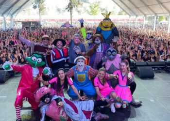 Cachureos se encargará de dar vida a la Navidad en Los Ángeles.