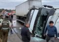 Conductor sufre lesiones tras colisión de camión en la Ruta 5 Sur, sector Saltos del Laja.