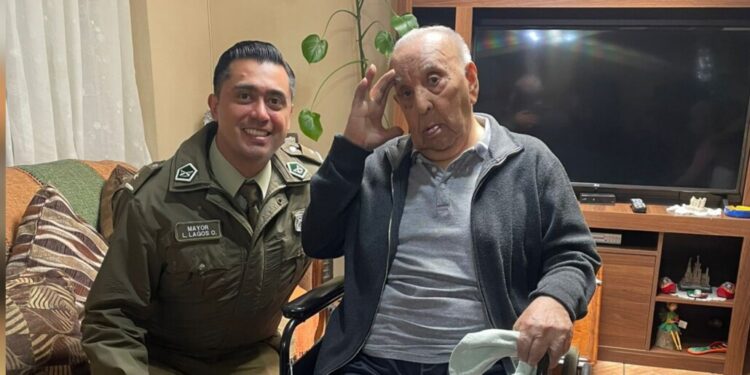 Carabineros de Los Ángeles conmemora 101 años del funcionario retirado más anciano del Biobío.