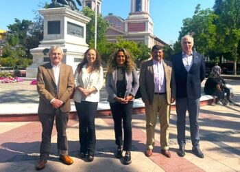 Presentan herramienta de IA para abordar la crisis en la tramitación de permisos en proyectos y empleo regional.