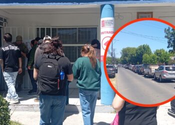 Elecciones en el sur de Los Ángeles: Extensas filas en los centros de votación y tráfico congestionado.